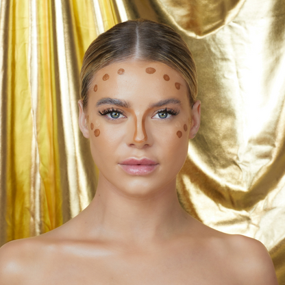 Cream bronzer and contour for a radiant glowy makeup